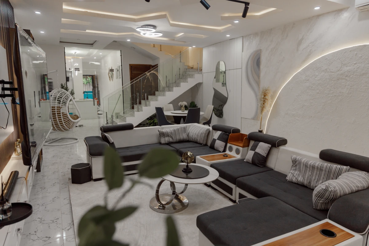 Image of MA Luxury Home property