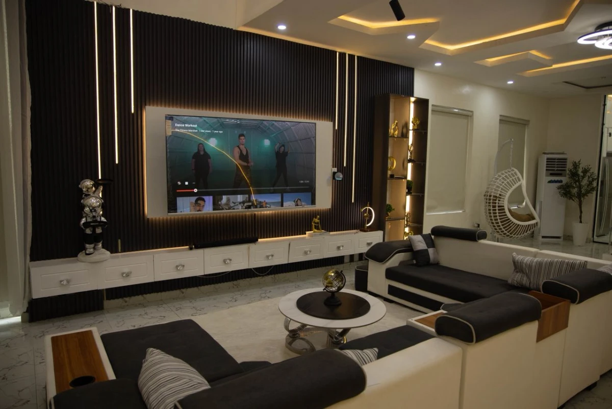 Image of MA Luxury Home property