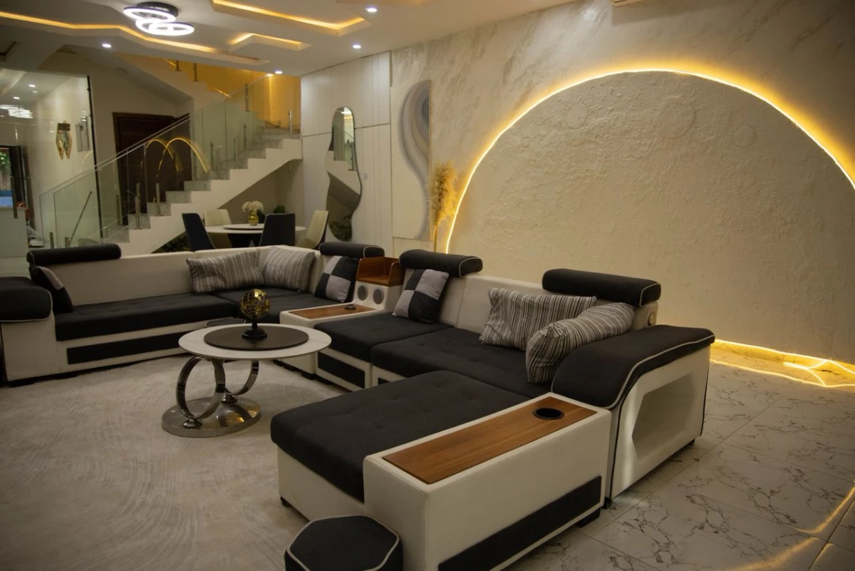 Image of MA Luxury Home property