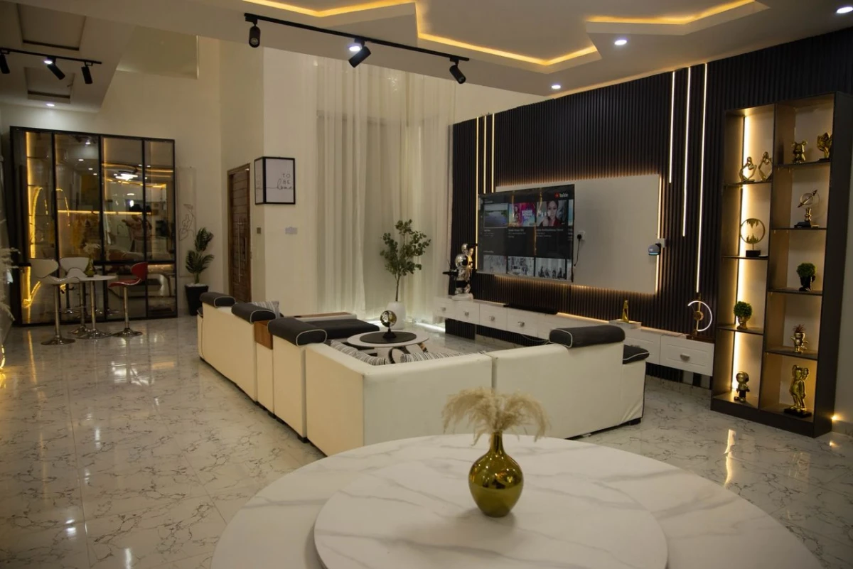 Image of MA Luxury Home property